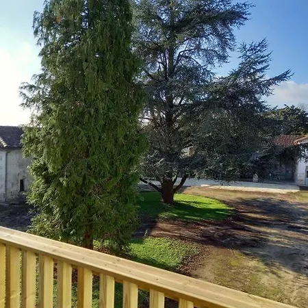 La Grelauderie 4 Апартаменты