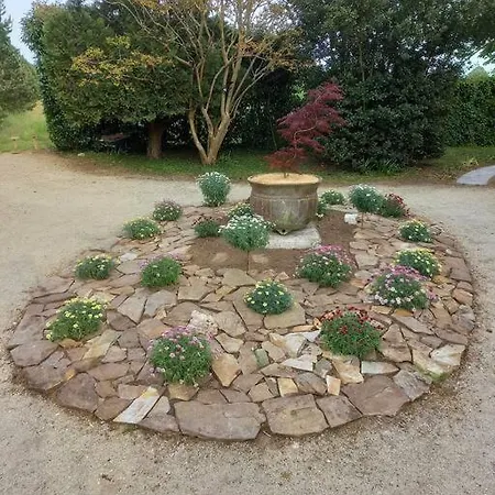 La Grelauderie 4 *