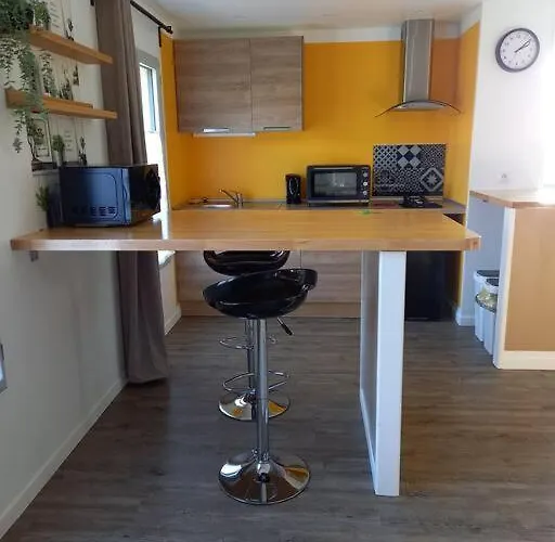 La Grelauderie 4 *